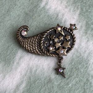 Vintage DD signed basket of Stars rhinestone cornucopia Brooch brown